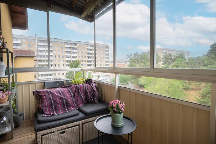 4 rum lägenhet på Solfagravägen 11 Kvarnbergsplan, Huddinge kommun - bild 2