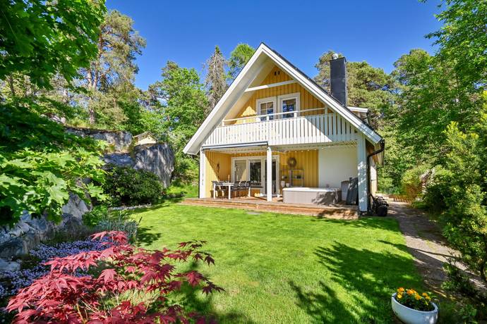 Lilla Hagvägen 6, Runby, Upplands Väsby kommun