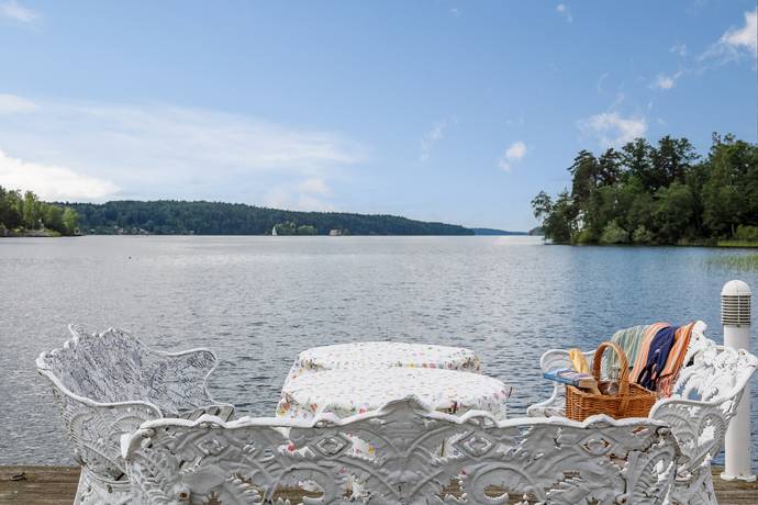 5 rum villa på Lindängen 16 Viksberg, Södertälje kommun - bild 1