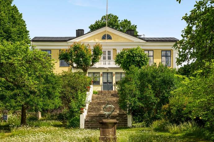 8 rum villa på Kvarnbacken 2 Drottningholm, Ekerö kommun - bild 1