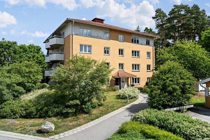 2 rum lägenhet på Ekebyvägen 20 Ekeby, Vallentuna kommun - bild 1