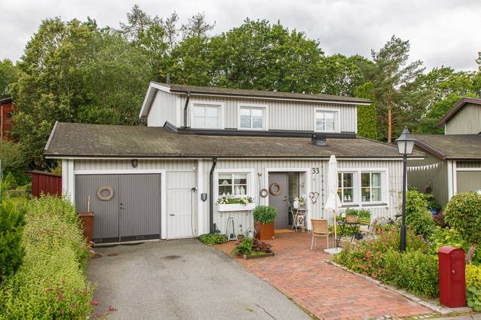 5 rum villa på Lodjursvägen 33 Västerås, Västerås kommun - bild 2