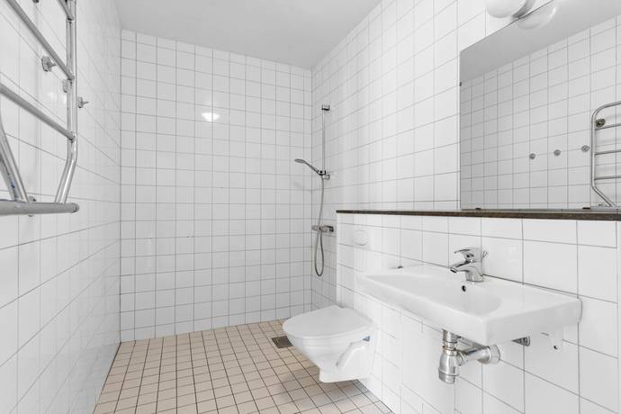4 rum lägenhet på Engelbrekts väg 18 Tureberg, Sollentuna kommun - bild 3