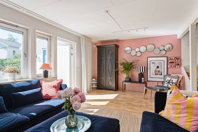 5 rum radhus på Solbackavägen 13E Ekeby/Flacksta, Eskilstuna kommun - bild 2