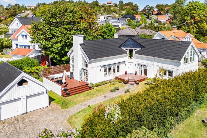 7 rum villa på Vadlagsgatan 6B Näset, Göteborgs kommun - bild 1