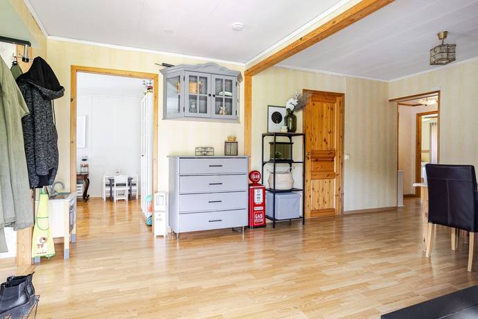 5 rum villa på Höglandsbodarna 403 Ljustorp, Timrå kommun - bild 2