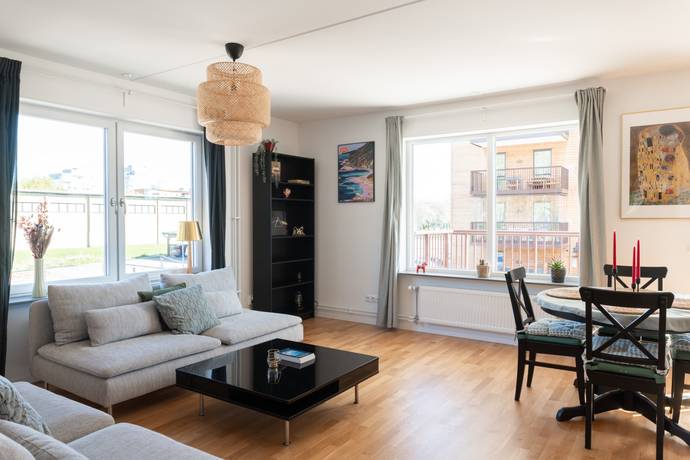 2 rum lägenhet på Tujagatan 10 Skiljebo, Västerås kommun - bild 1