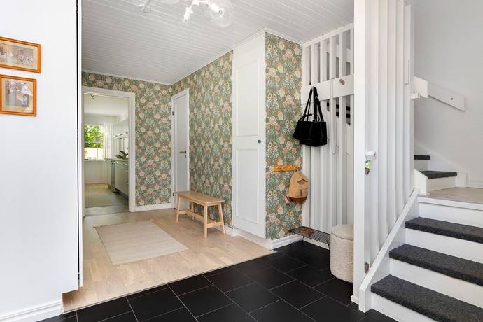 6 rum radhus på Blomstervägen 24 Hanemåla / Fredrikslund, Nybro kommun - bild 4