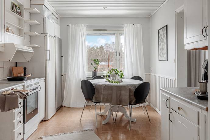 3 rum lägenhet på Solbergavägen 27 Isaksdal, Nyköpings kommun - bild 3