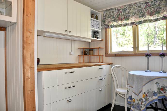 2 rum fritidshus på Ängvägen 21 Ingmarsö, Österåkers kommun - bild 3