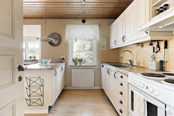 8 rum villa på Tomtevägen 36 Mariedal, Vänersborgs kommun - bild 3