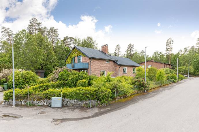 7 rum villa på Rösvägen 9 Kolbäck, Hallstahammars kommun - bild 1