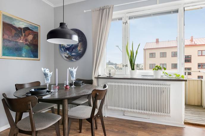 2 rum lägenhet på Hertig Karls Allé 64 Centralt Väster, Örebro kommun - bild 2