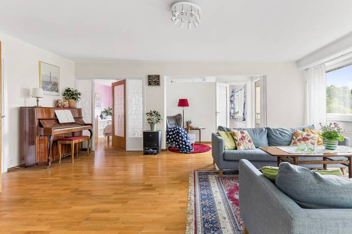 6 rum lägenhet på Jungfrudansen 12 Huvudsta, Solna kommun - bild 1