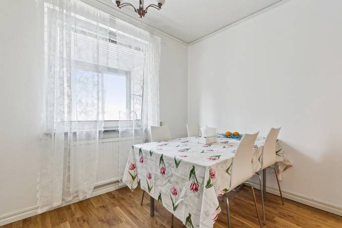 1 rum Lägenhet på Flodins väg 8 Abborrberget Strängnäs kommun - bild 9