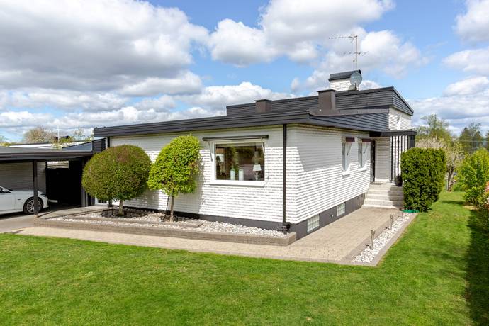 6 rum villa på Södra Koltorpsgatan 65 Handskeryd, Nässjö kommun - bild 1