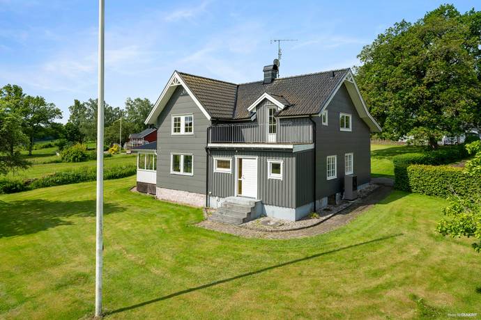 7 rum Gård utan jordbruk på Fagerhult Nilsagården 2 Marks kommun - bild 8