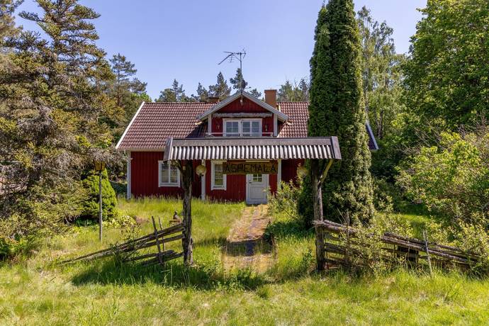 8 rum Gård med skogsbruk på Baggetorpskvarn Äspemåla 1 Äspemåla Oskarshamns kommun - bild 2