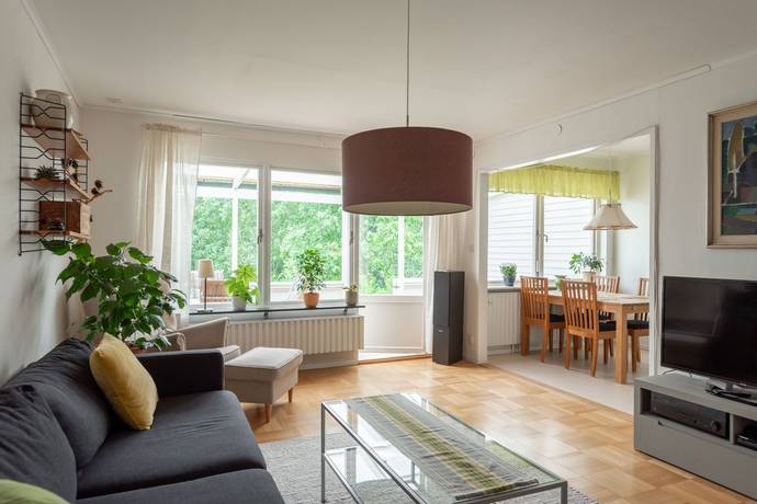 5 rum Radhus på Ronnebygatan 55 Adolfsberg-Brunnsgärdet Örebro kommun - bild 17