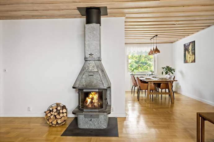 5 rum villa på Skogsvägen 9 Fjärdhundra, Enköpings kommun - bild 2