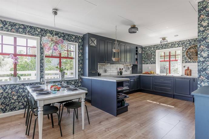 7 rum Villa på Järnvägsgatan 12 Gamleby Västerviks kommun - bild 3