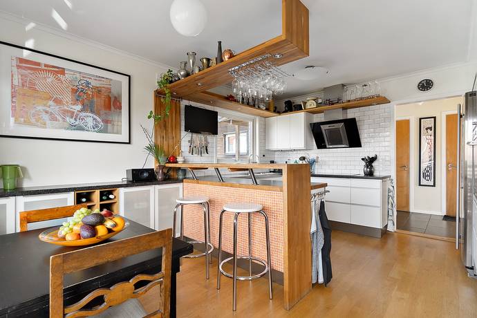 10 rum villa på Vivstavarvsvägen 207 Stureby, Stockholms kommun - bild 3