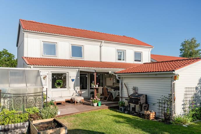 4 rum radhus på Karlavägen 61 Ormsta, Vallentuna kommun - bild 2