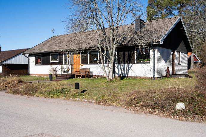 Bigatan 11, Östhammar, Östhammars kommun
