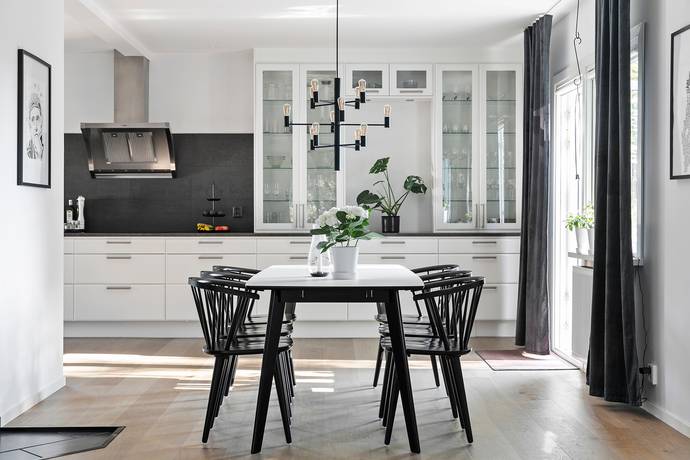 4 rum villa på Jungfrugatan 8 Hässleholm - Kärråkra, Hässleholms kommun - bild 1