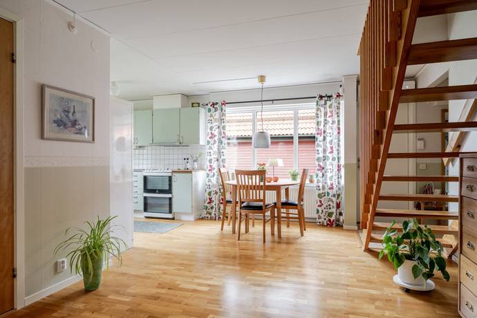 6 rum Kedjehus på Ekhovsvägen 23 Mariefred Strängnäs kommun - bild 6