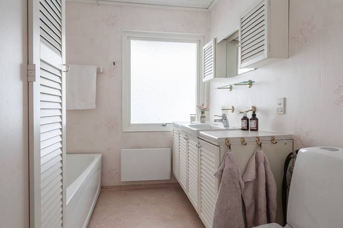 6 rum Villa på Karagangatan 5 Ursviken Skellefteå kommun - bild 18