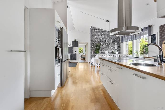 9 rum Villa på Evavägen 20 Hjälmarbaden Örebro kommun - bild 24