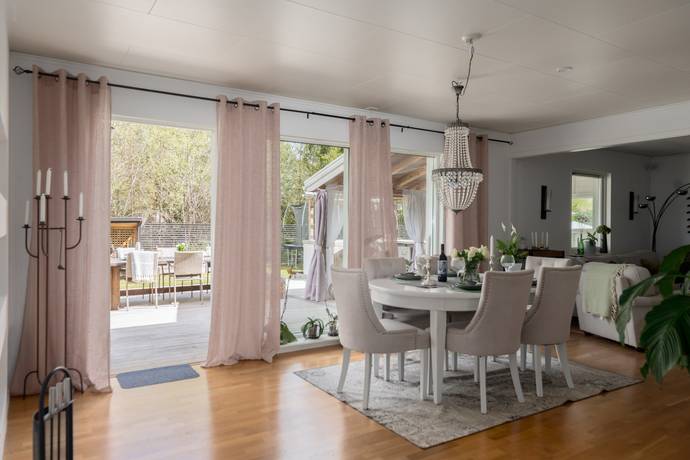 7 rum villa på Kantorsvägen 41 Skokloster Slottsskogen, Håbo kommun - bild 5