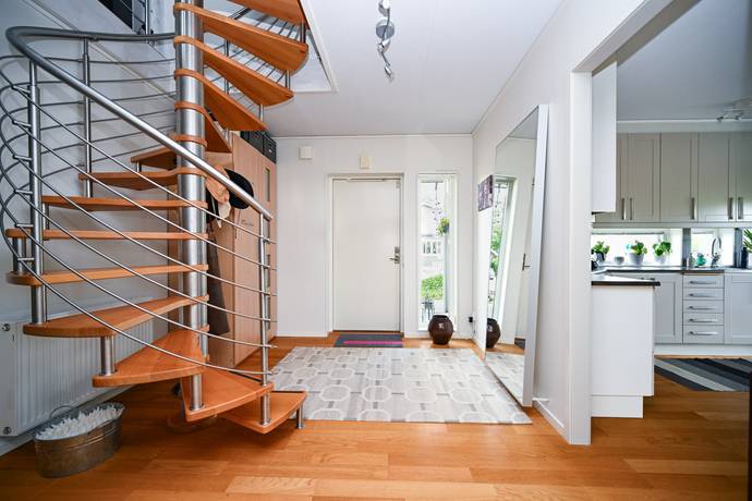 8 rum villa på Skiffergatan 1 Färjestaden, Mörbylånga kommun - bild 5
