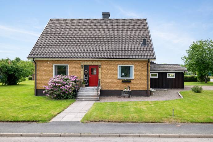 Östrabygatan 7, Ryssby, Ljungby kommun