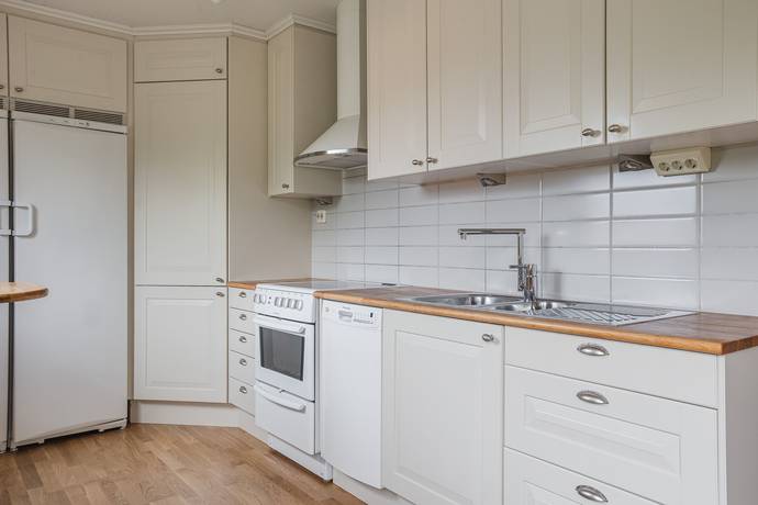 radhus på Bäckvägen 6 K Barnarp, Jönköpings kommun - bild 1