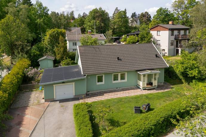6 rum villa på Svensborgsvägen 18 Stuvsta, Huddinge kommun - bild 2