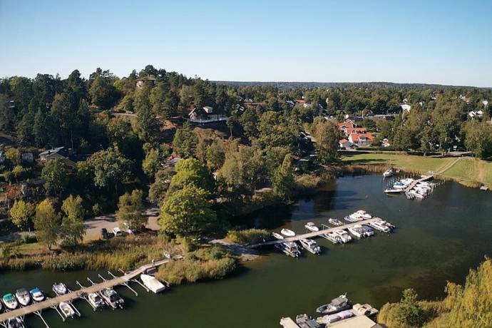 tomt på Trollevägen 9 Österskär, Österåkers kommun - bild 1