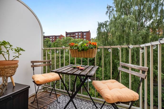 2 rum lägenhet på Hägerstensvägen 117A, vån 4 Aspudden, Stockholms kommun - bild 1