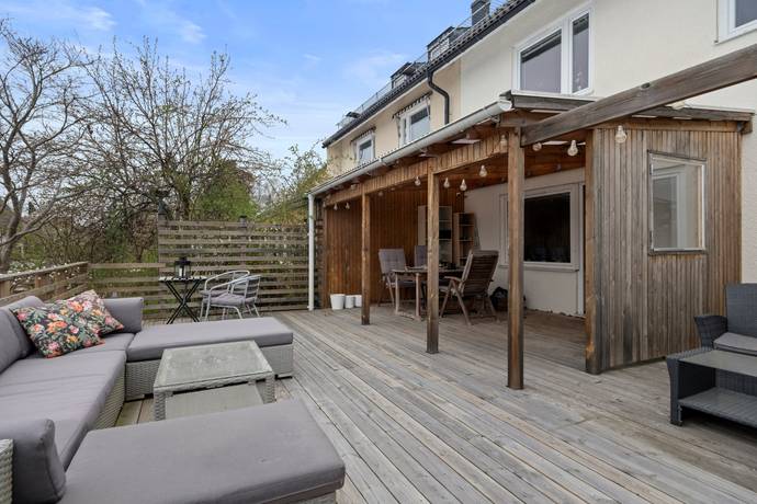 6 rum Radhus på Basgränd 127 Vällingby - Kälvesta Stockholms kommun - bild 22