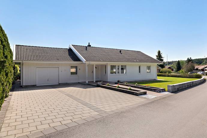5 rum villa på Trädvägen 28 Nygård, Lilla Edets kommun - bild 1