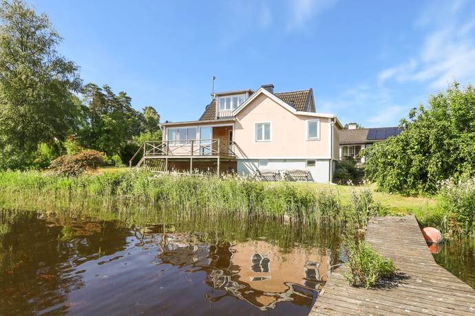 villa på Kärleksvägen 8 Ryd, Tingsryds kommun - bild 1