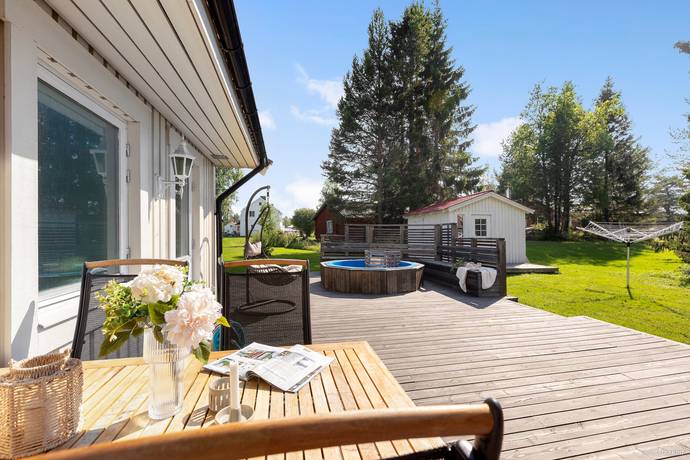 5 rum villa på Fiskehamnsvägen 64 Kallax, Luleå kommun - bild 1