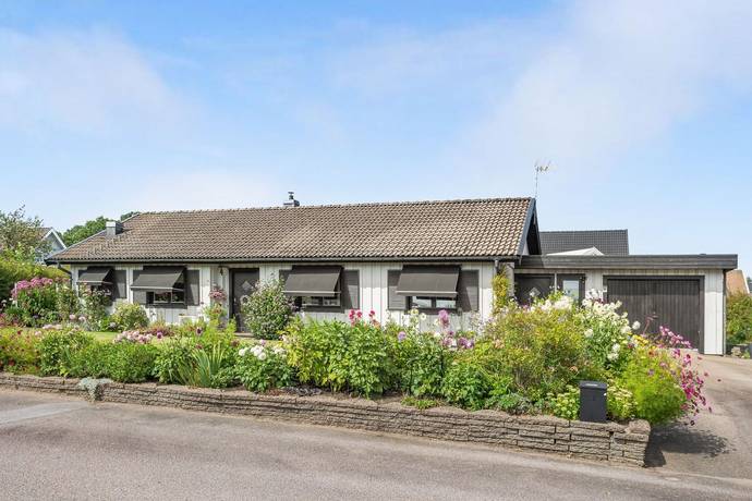 5 rum villa på Kung Fares väg 4 Tröingeberg, Falkenbergs kommun - bild 2