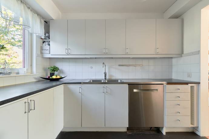 5 rum lägenhet på Myrstuguvägen 75 Huddinge Myrstuguberget, Huddinge kommun - bild 3
