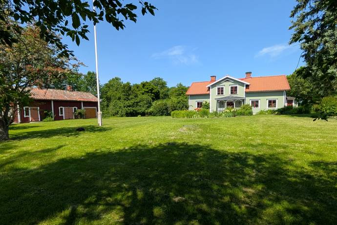 7 rum gård utan jordbruk på KARLEBY 8 Kungsåra / Ängsö, Västerås kommun - bild 1