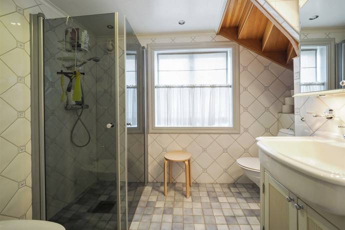 5 rum Villa på Kvarngatan 8A Centralt Strängnäs kommun - bild 12