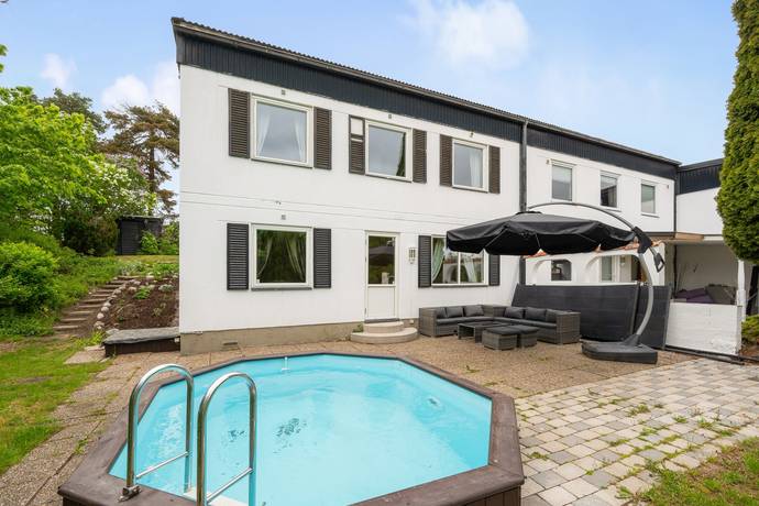 4 rum villa på Stävholmsgränd 75 Skärholmen, Stockholms kommun - bild 1