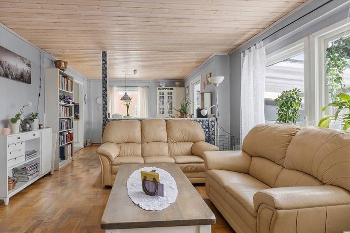 5 rum Villa på Hjalmar Palms väg 6 Marieberg Örebro kommun - bild 14