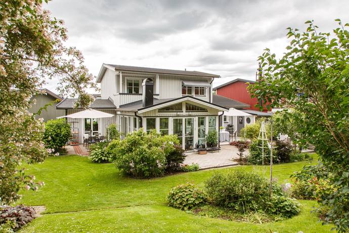 5 rum villa på Lodjursvägen 33 Västerås, Västerås kommun - bild 1